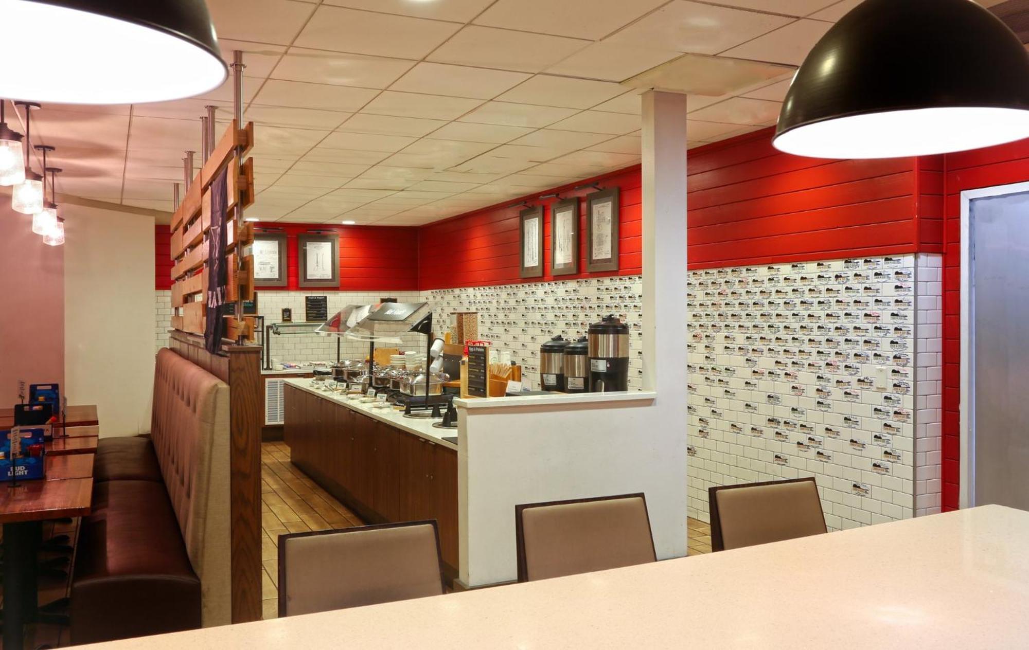 Holiday Inn Nashville - Vanderbilt - Dwtn By Ihg Exterior foto