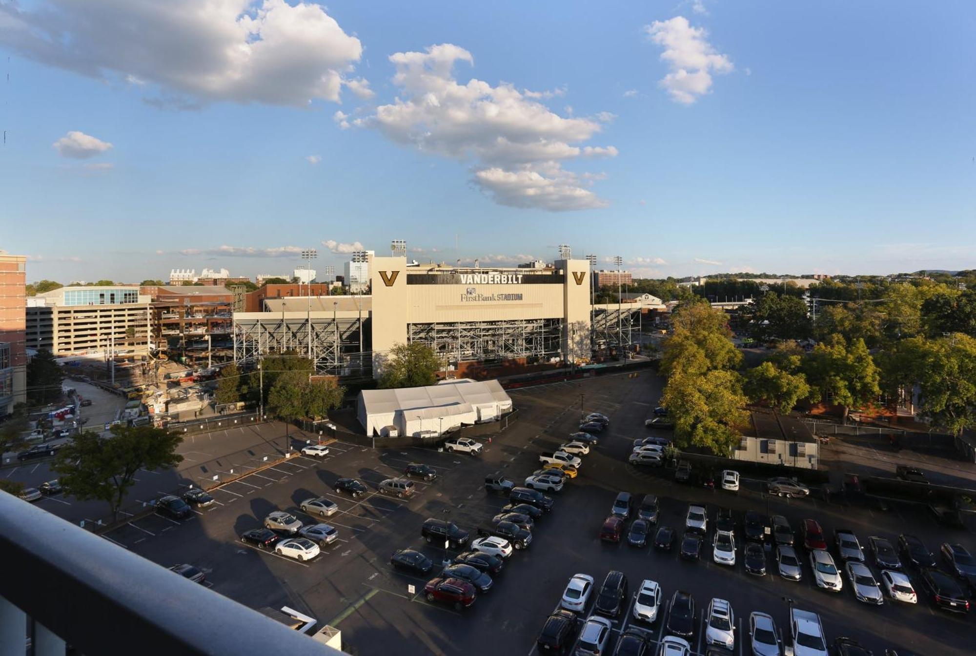 Holiday Inn Nashville - Vanderbilt - Dwtn By Ihg Exterior foto