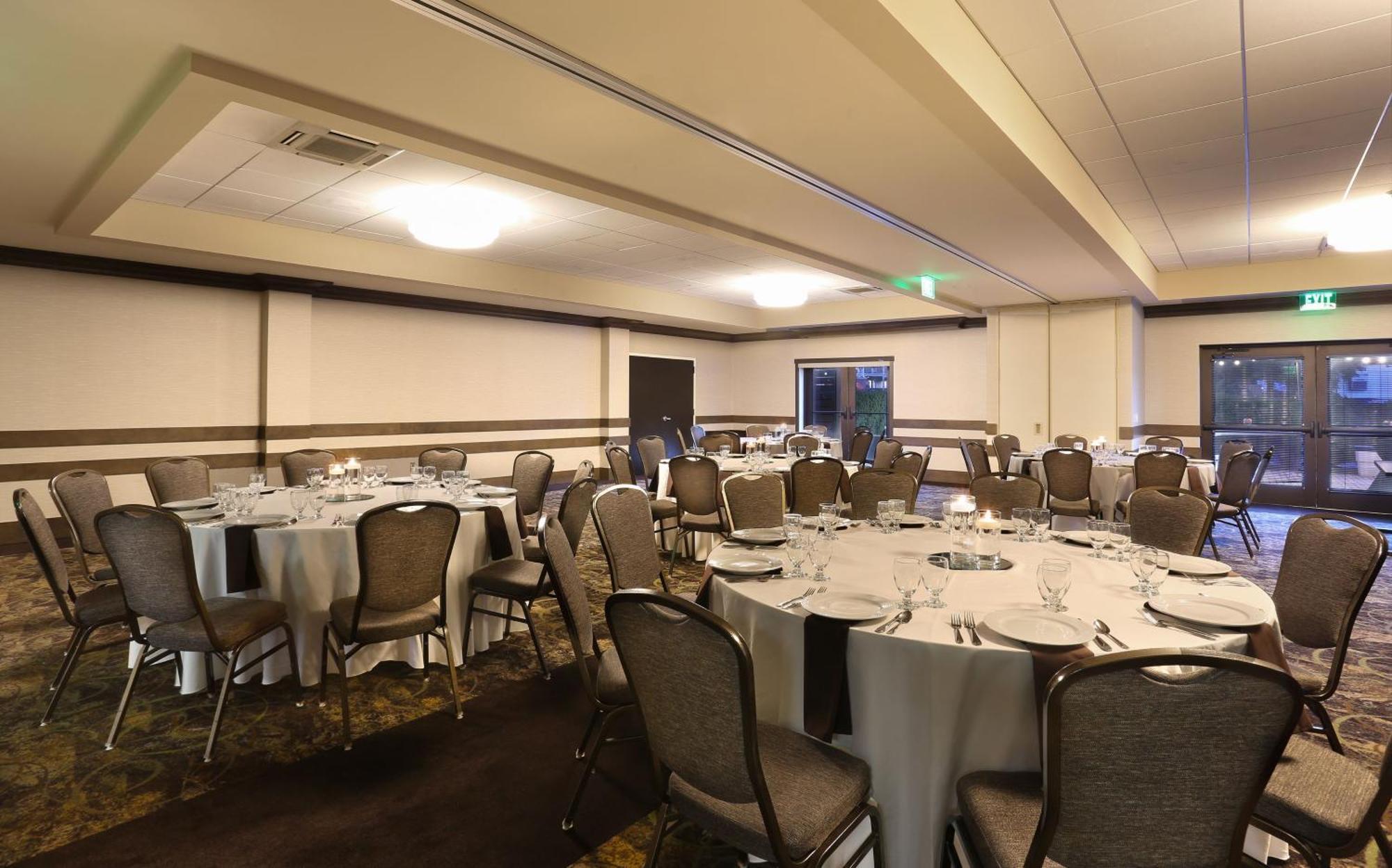 Holiday Inn Nashville - Vanderbilt - Dwtn By Ihg Exterior foto